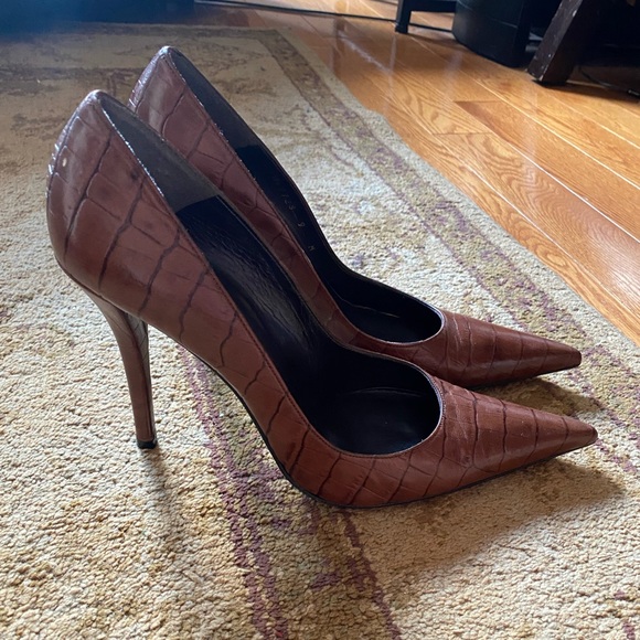 Stuart Weitzman Leather Pointed Toe Heels - Picture 1 of 4